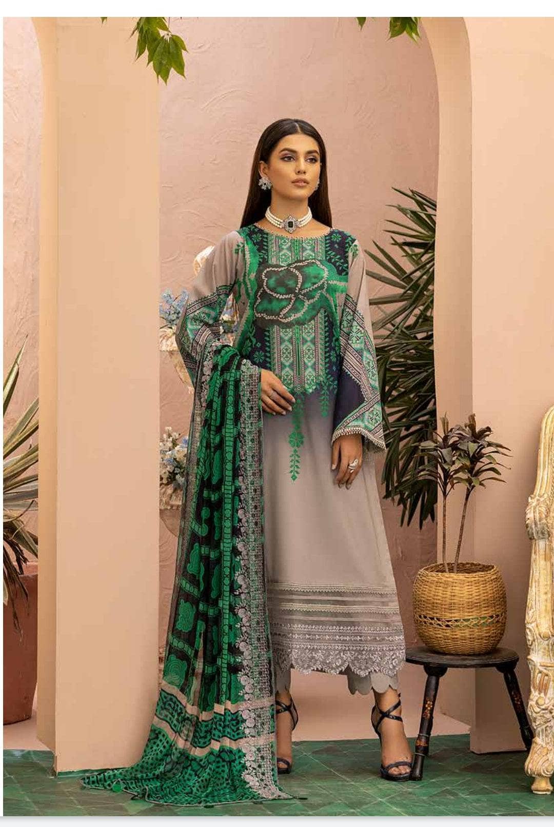 img_charizma_aniiq_lawn_22_awwal_boutique