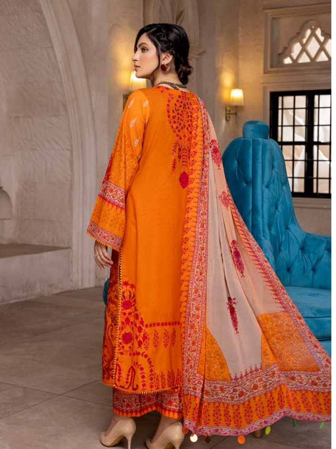 img_charizma_aniiq_lawn_22_awwal_boutique