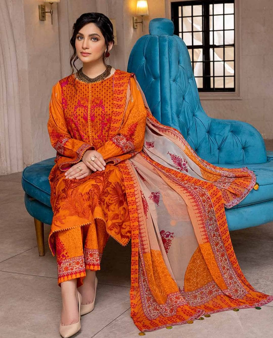 img_charizma_aniiq_lawn_22_awwal_boutique