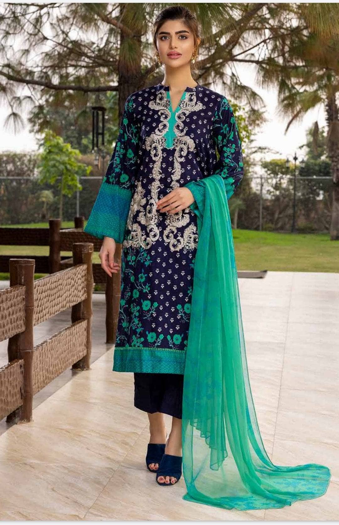 img_charizma_combination_22_awwal_boutique