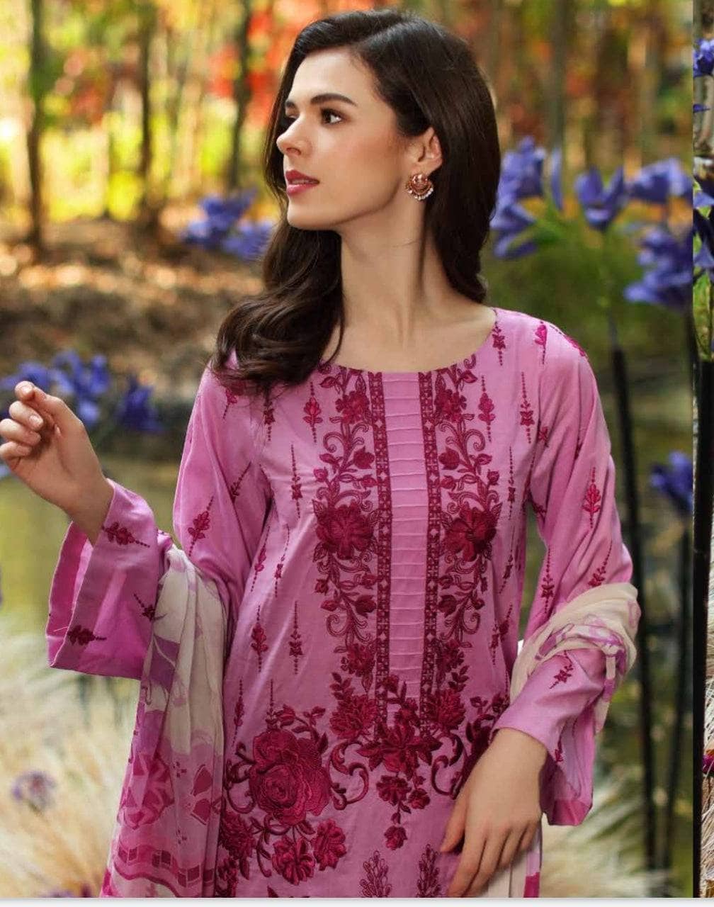 img_charizma_embroidered_lawn_22_awwal_boutique