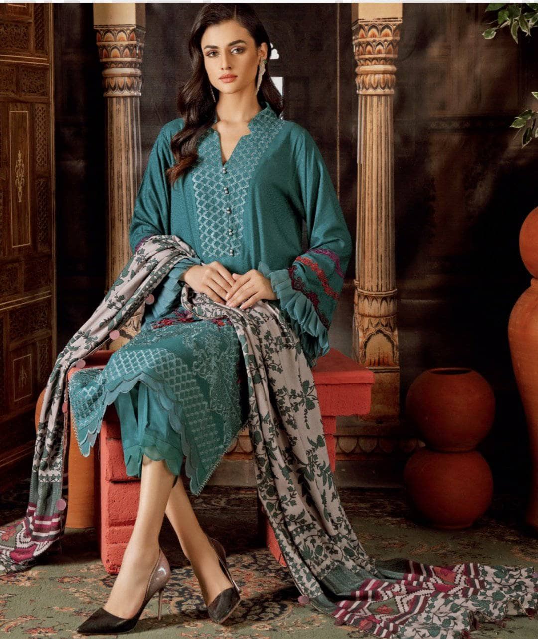 img_charizma_marina_embroidered_shawl_awwal_boutique