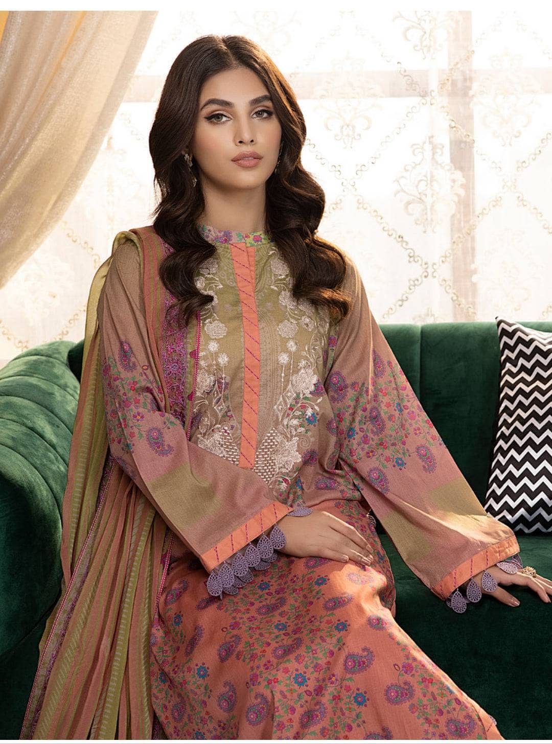 img_charizma_combination_lawn_awwal_boutique_awwal_boutique