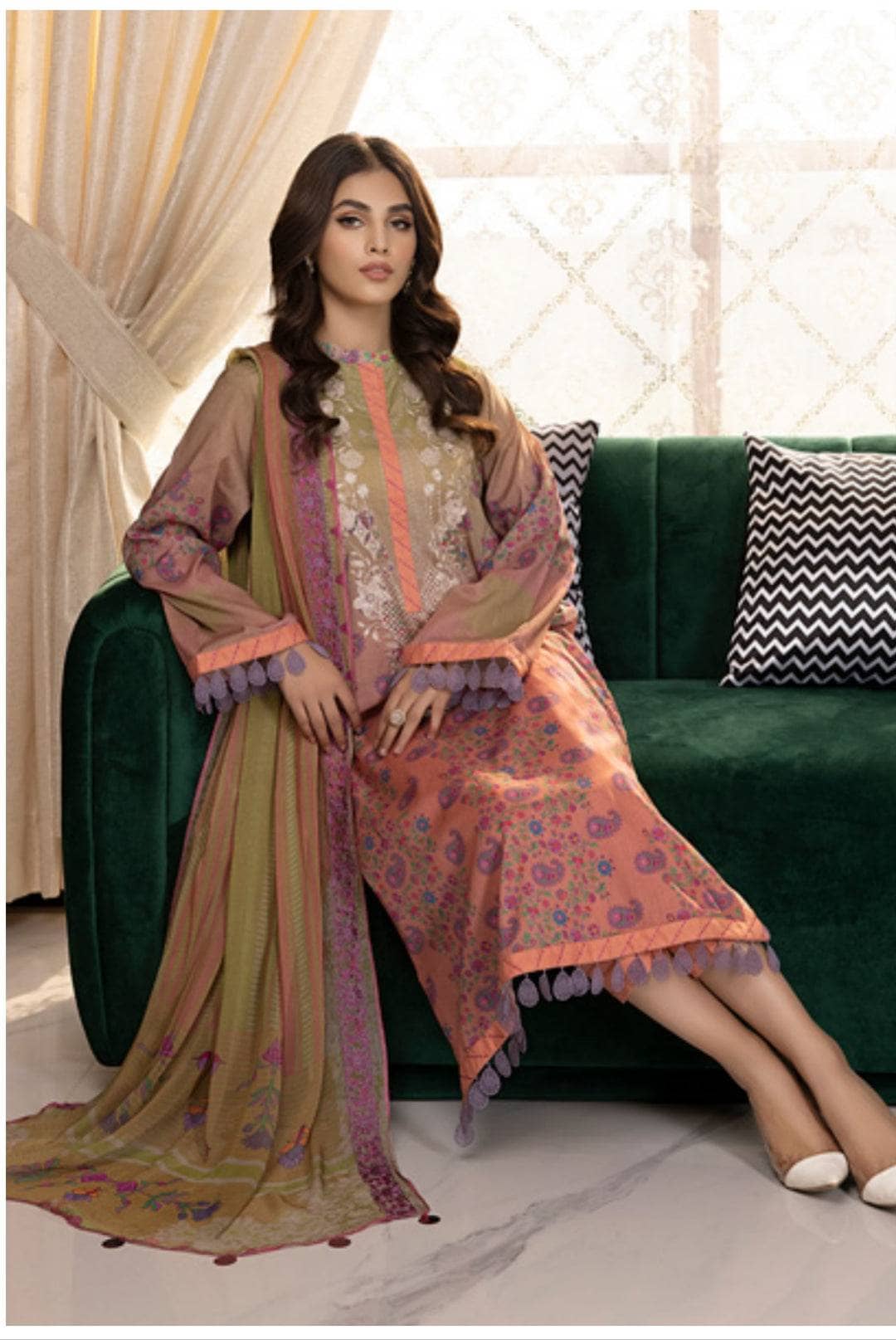 img_charizma_combination_lawn_awwal_boutique_awwal_boutique