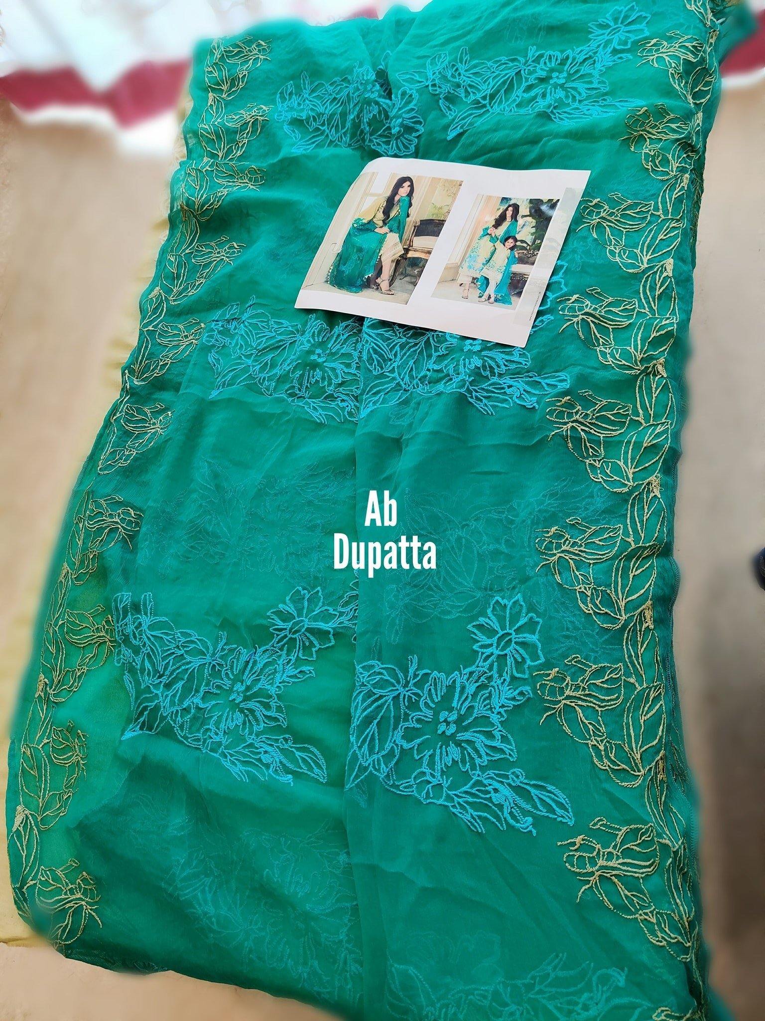 img_open_pics_charizma_festive_lawn_awwal_boutique