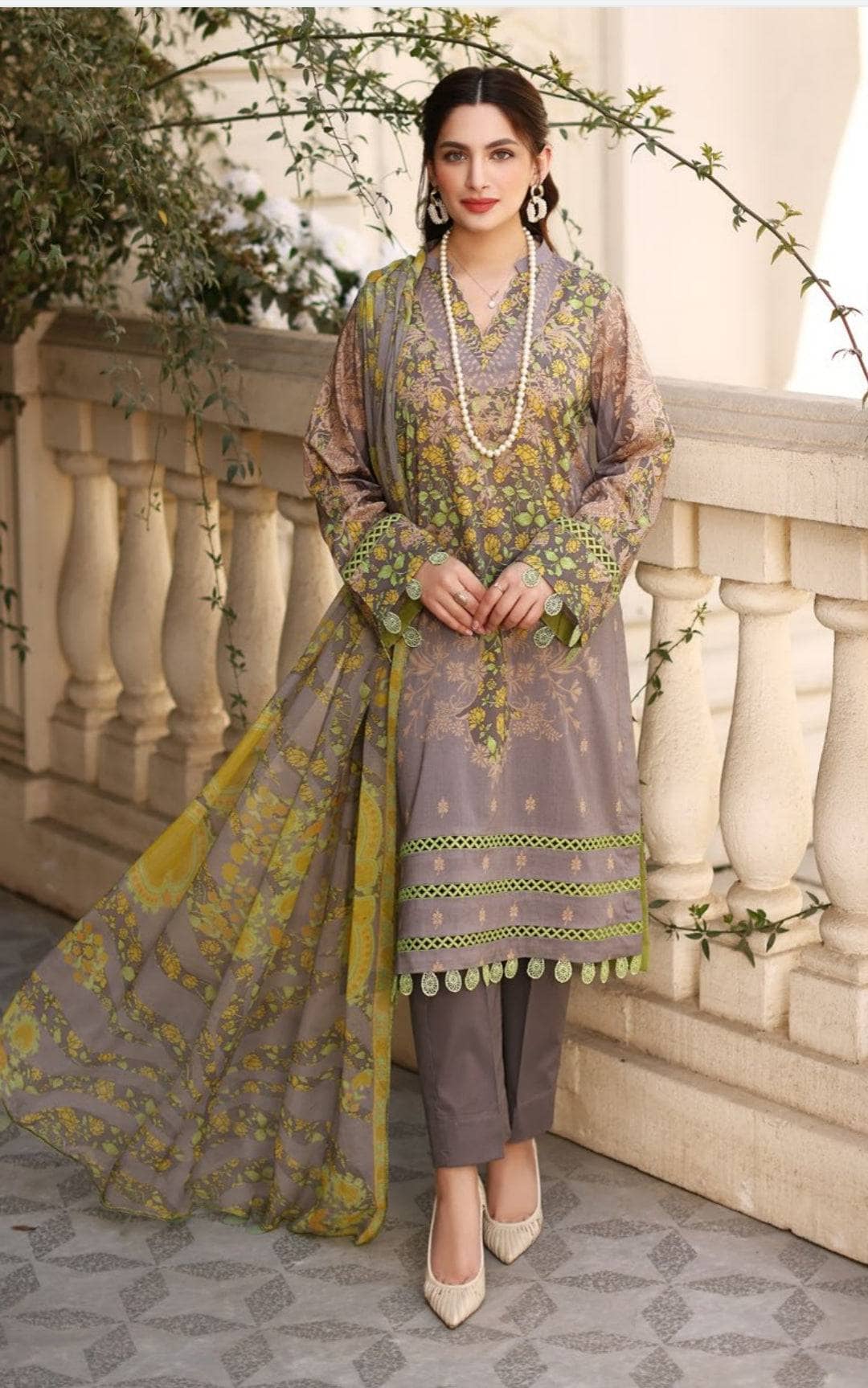 img_charizma_c_prints_awwal_boutique