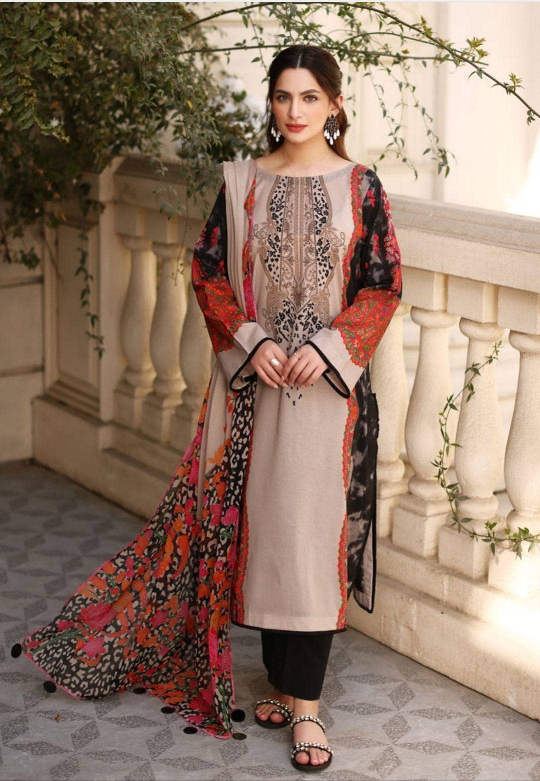 img_charizma_c_prints_awwal_boutique