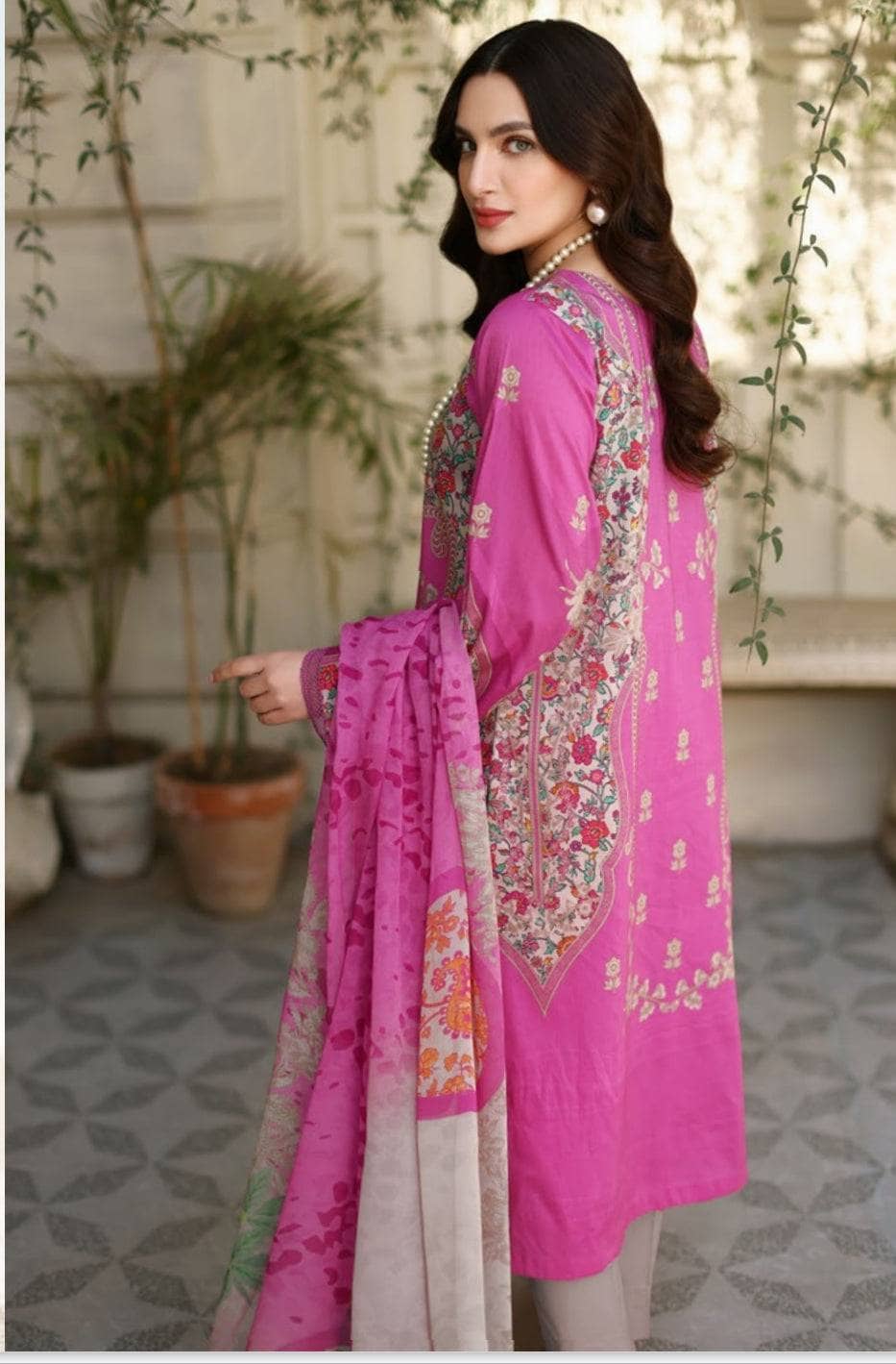 img_charizma_c_print_awwal_boutique