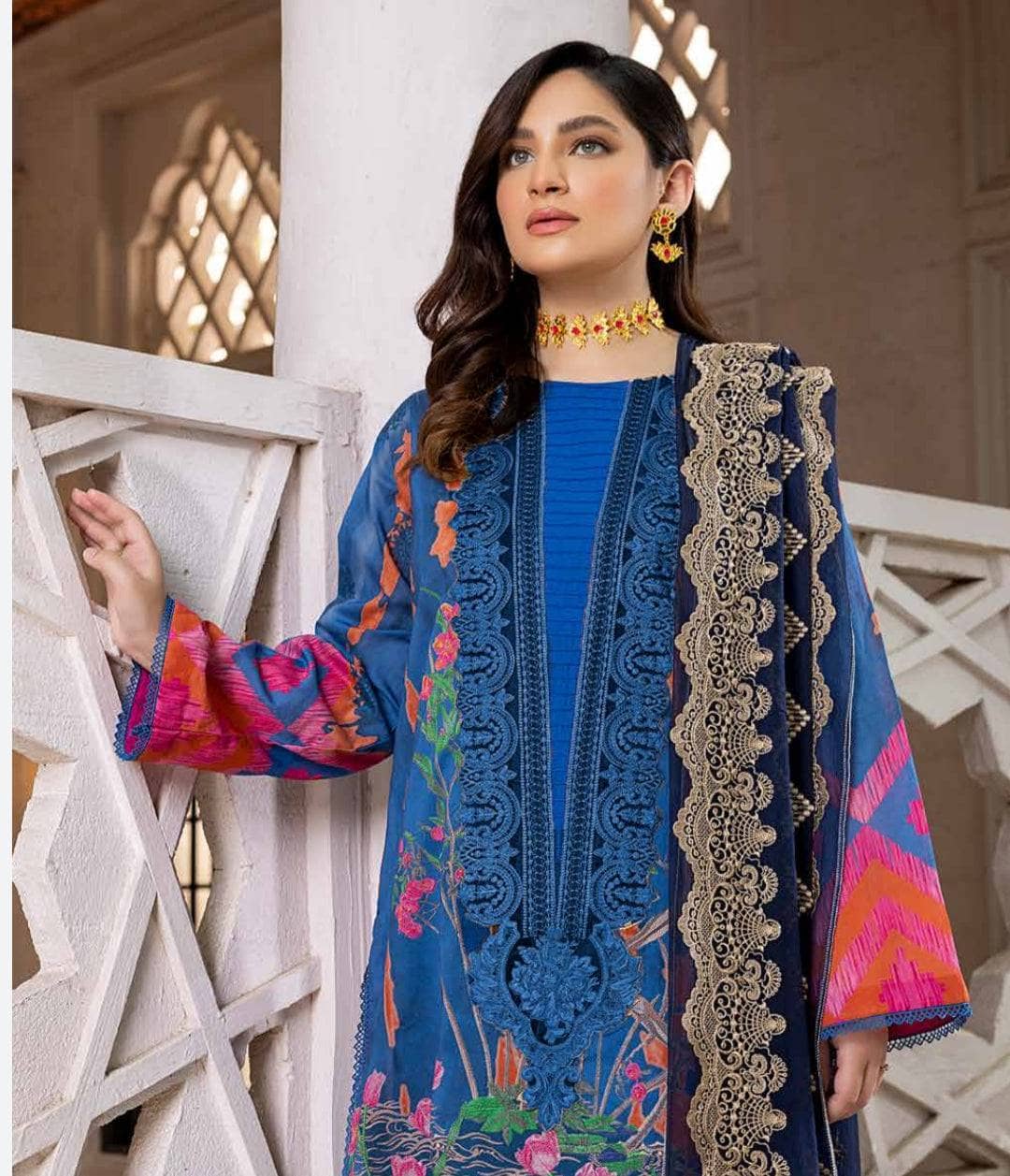 img_charizma_naranji_lawn_23_awwal_boutique