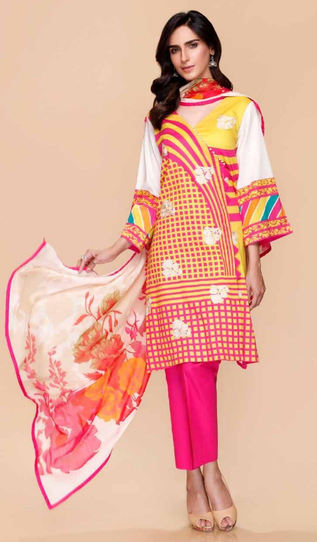 img_charizma_yellow_series_lawn_awwal_boutique