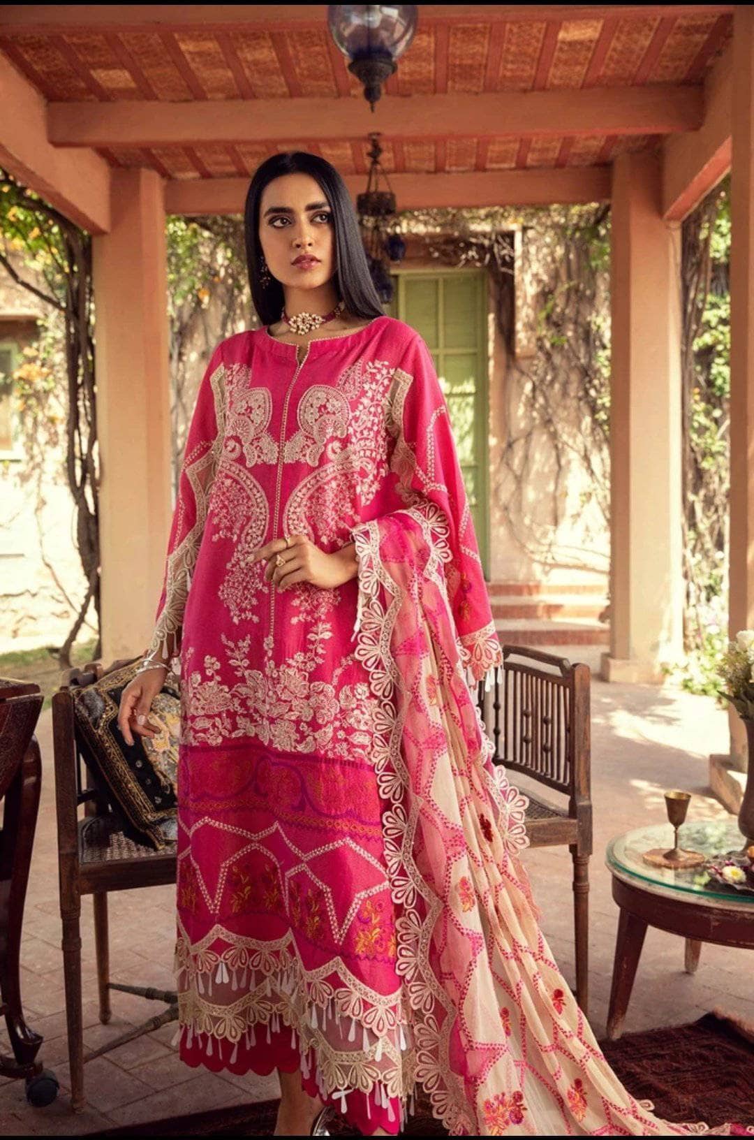 img_charizma_signature_eid_lawn_2021_awwal_boutique