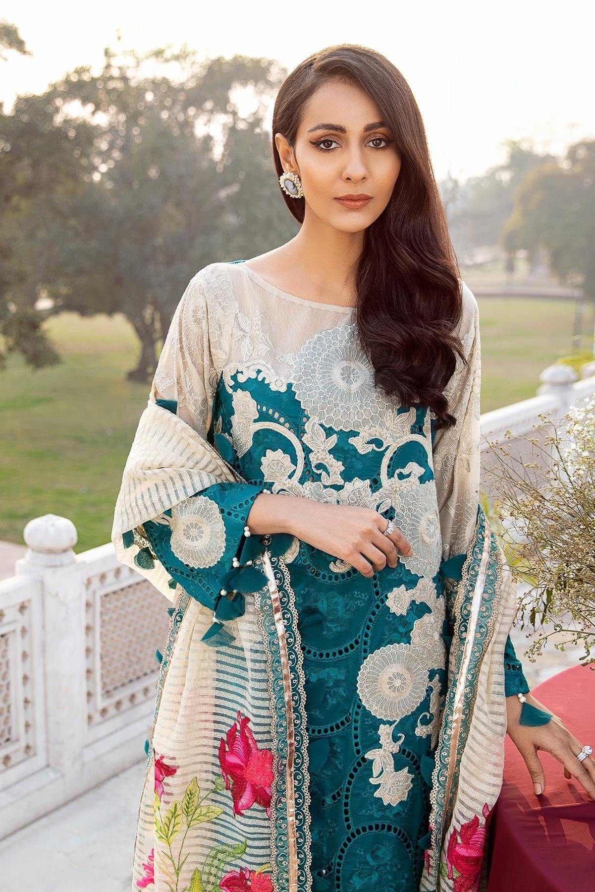 img_charizma_signature_lawn_collection_awwal_boutique