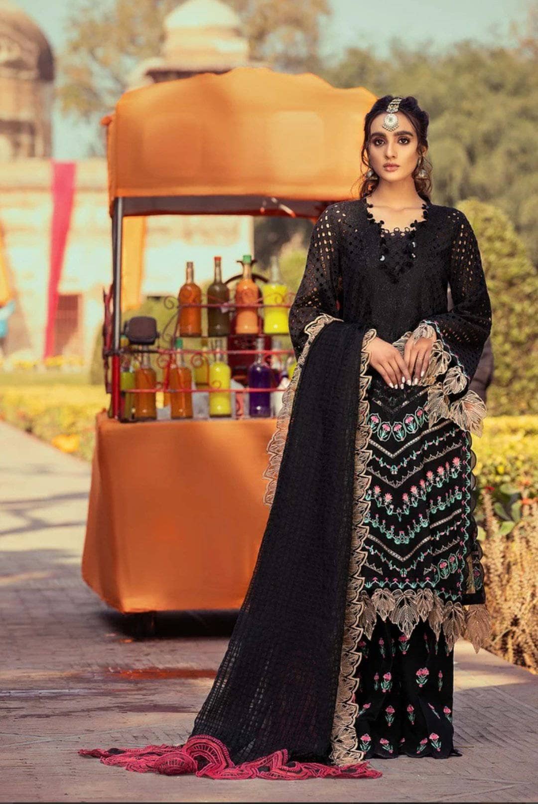 img_charizma_signature_lawn_2021_awwal_boutique