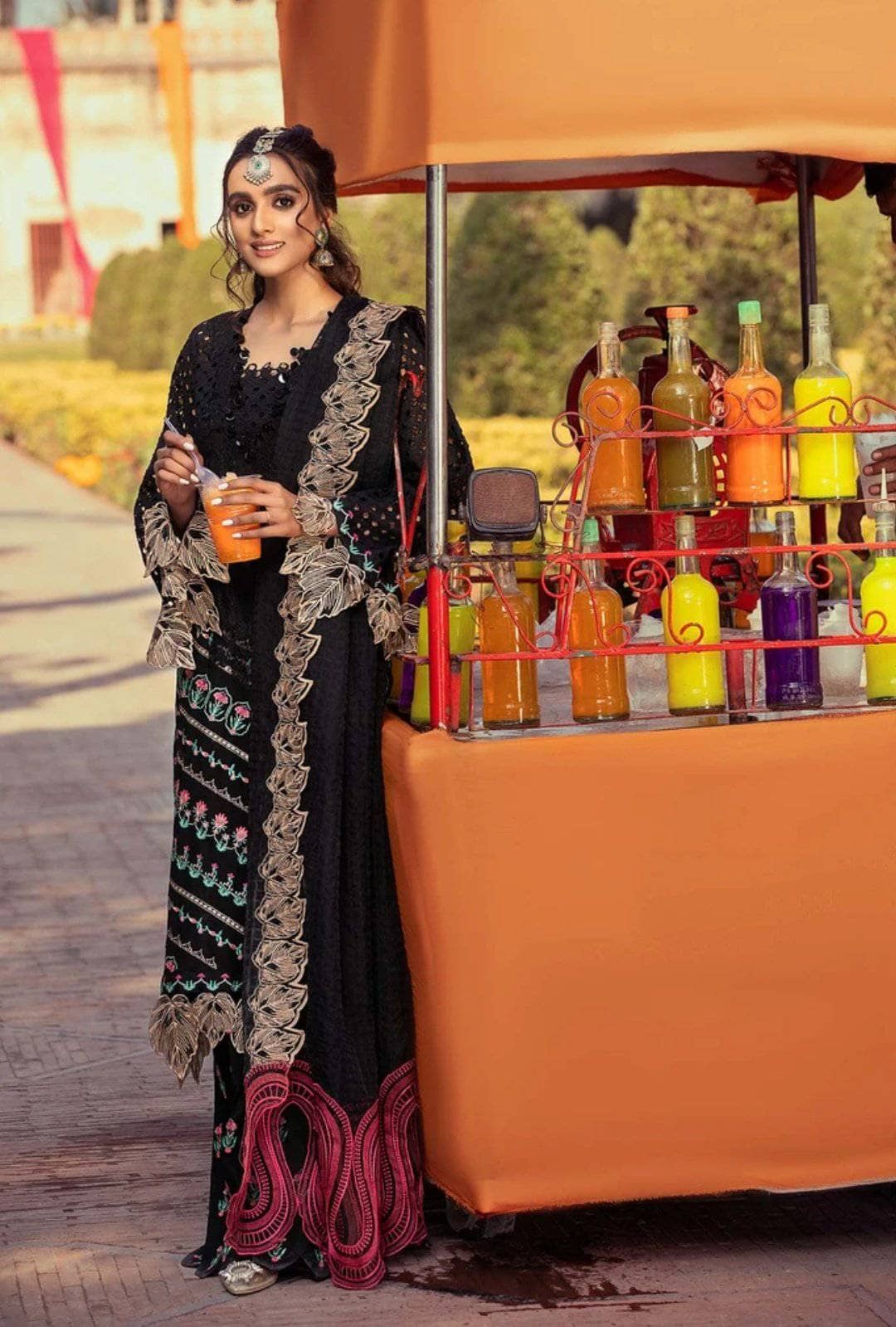 img_charizma_signature_lawn_2021_awwal_boutique