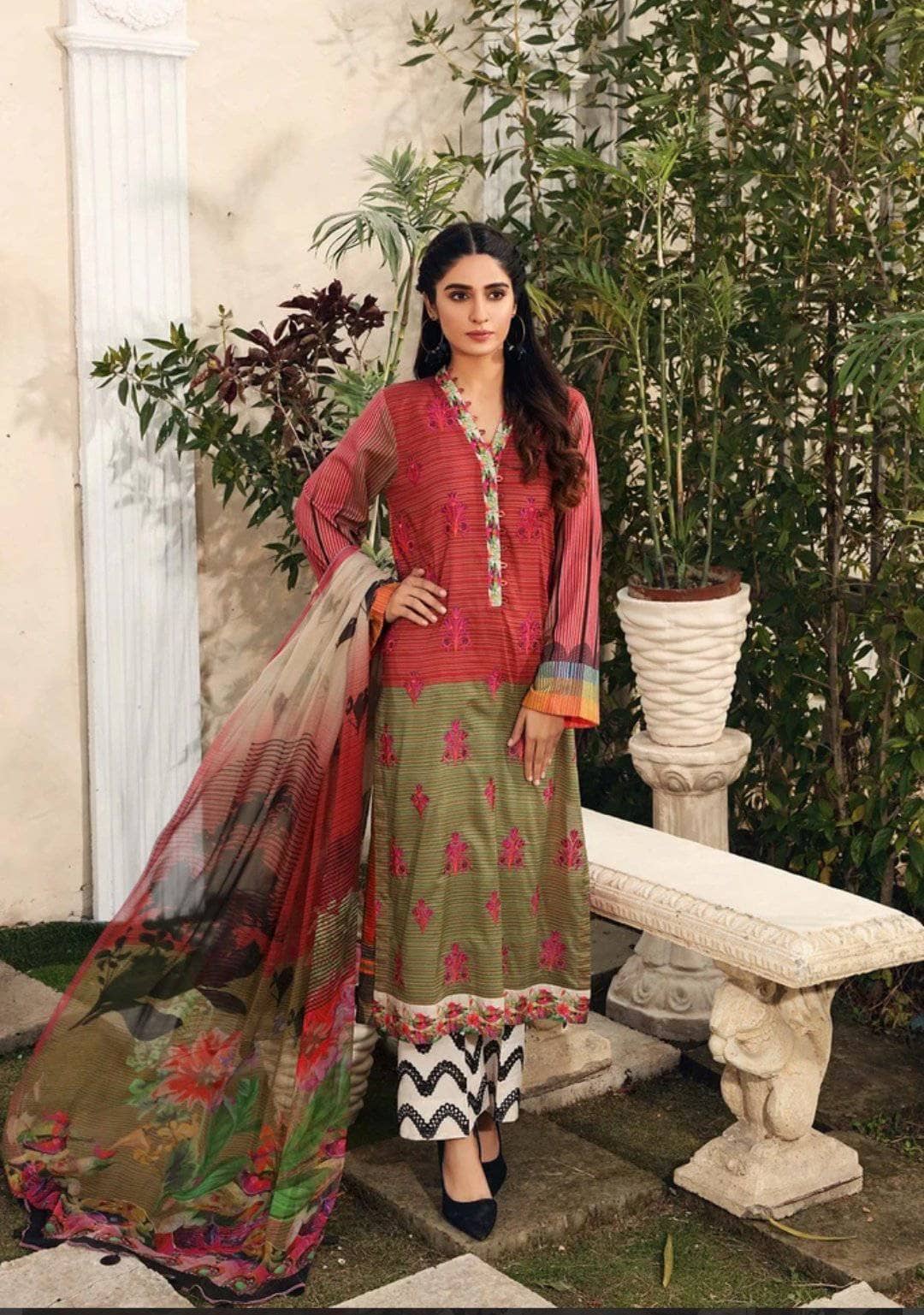 Charizma Aniiq Lawn/Alluring Lines ANS-13