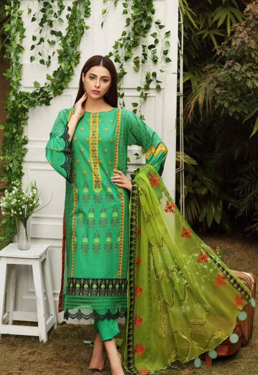 img_charizma_aniiq_lawn_2021_awwal_boutique