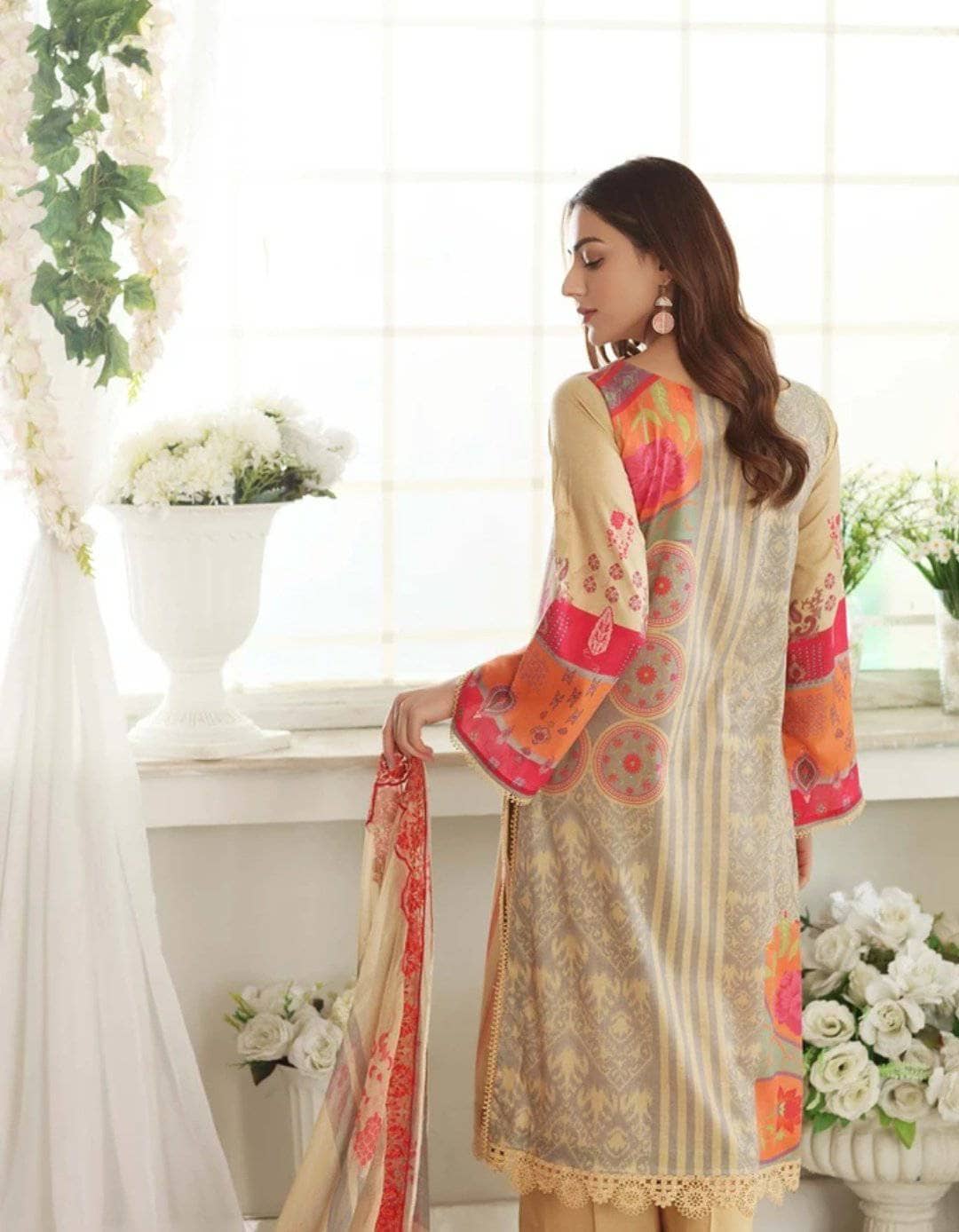 img_charizma_aniiq_lawn_2021_awwal_boutique