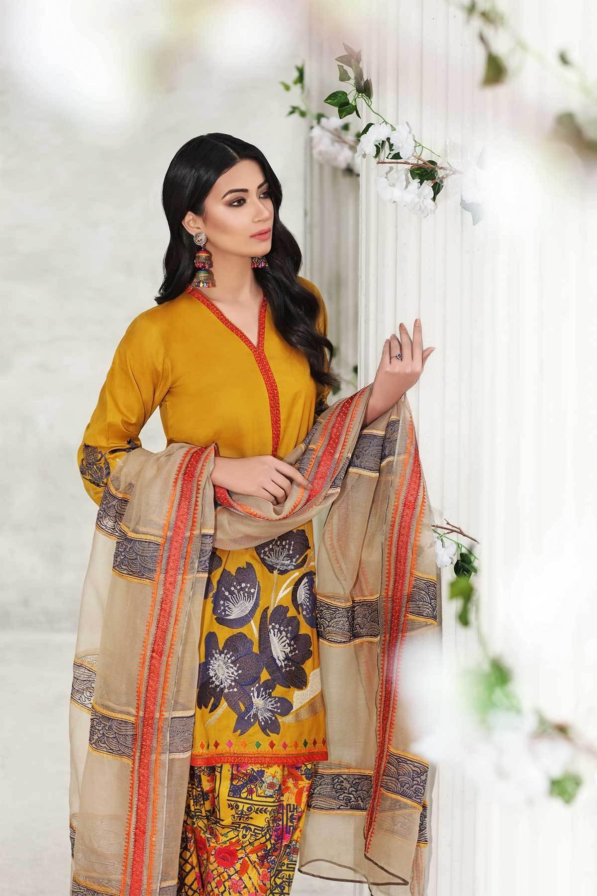 img_charizma_naranji_lawn_collection_awwal_boutique