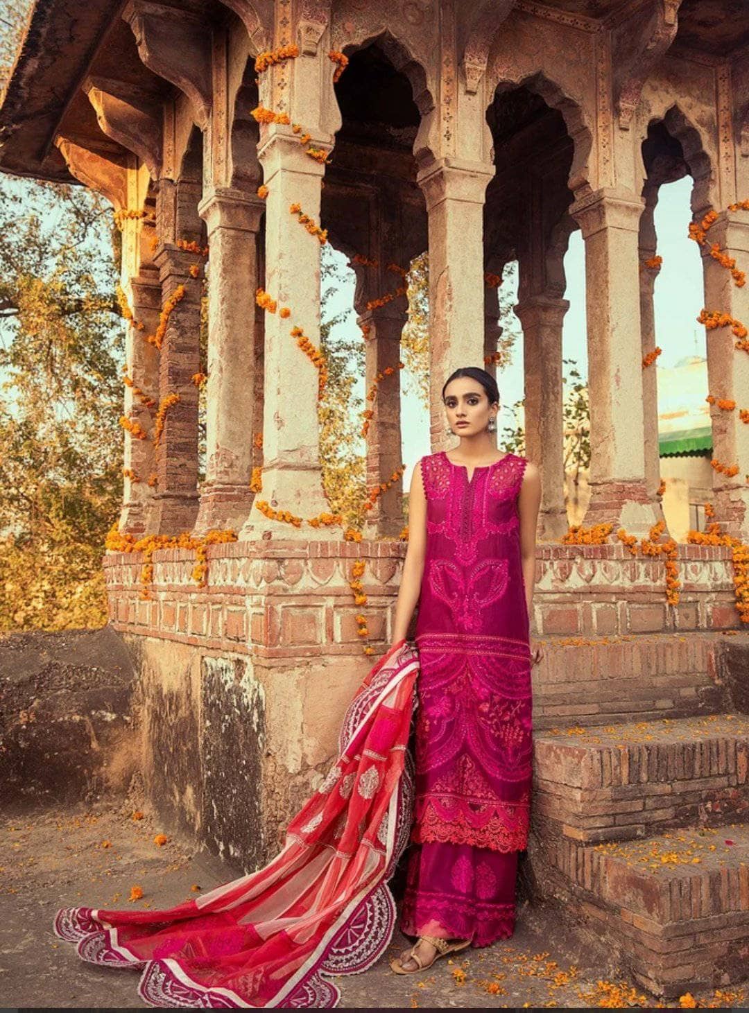 img_charizma_signature_lawn_2021_awwal_boutique