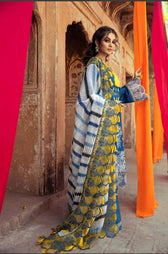 img_charizma_signature_lawn_2021_awwal_boutique