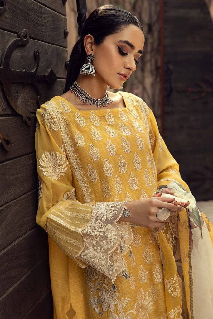 img_charizma_signature_eid_lawn_2021_awwal_boutique