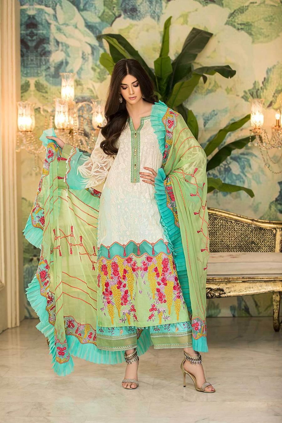 img_charizma_festive_signature_lawn_collection_2020_awwal_boutique