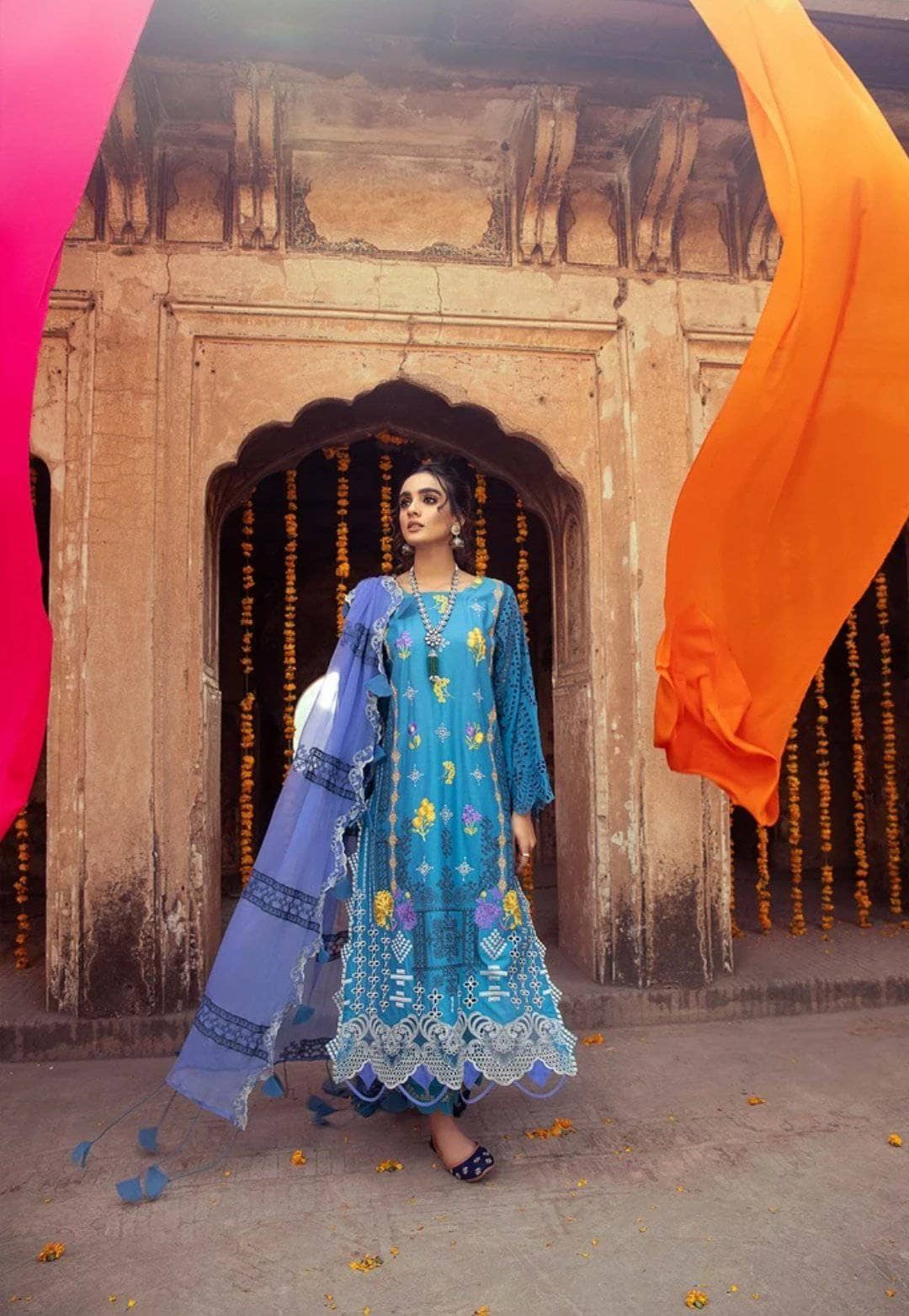 img_charizma_signature_lawn_2021_awwal_boutique