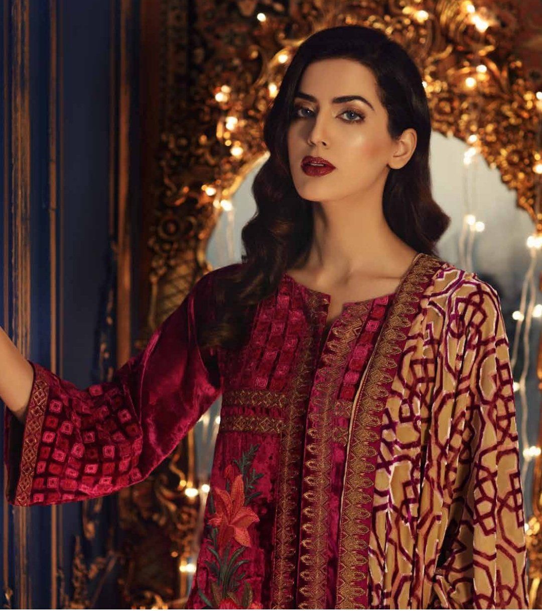 img_charizma_signora_velvet_collection_awwal_boutique