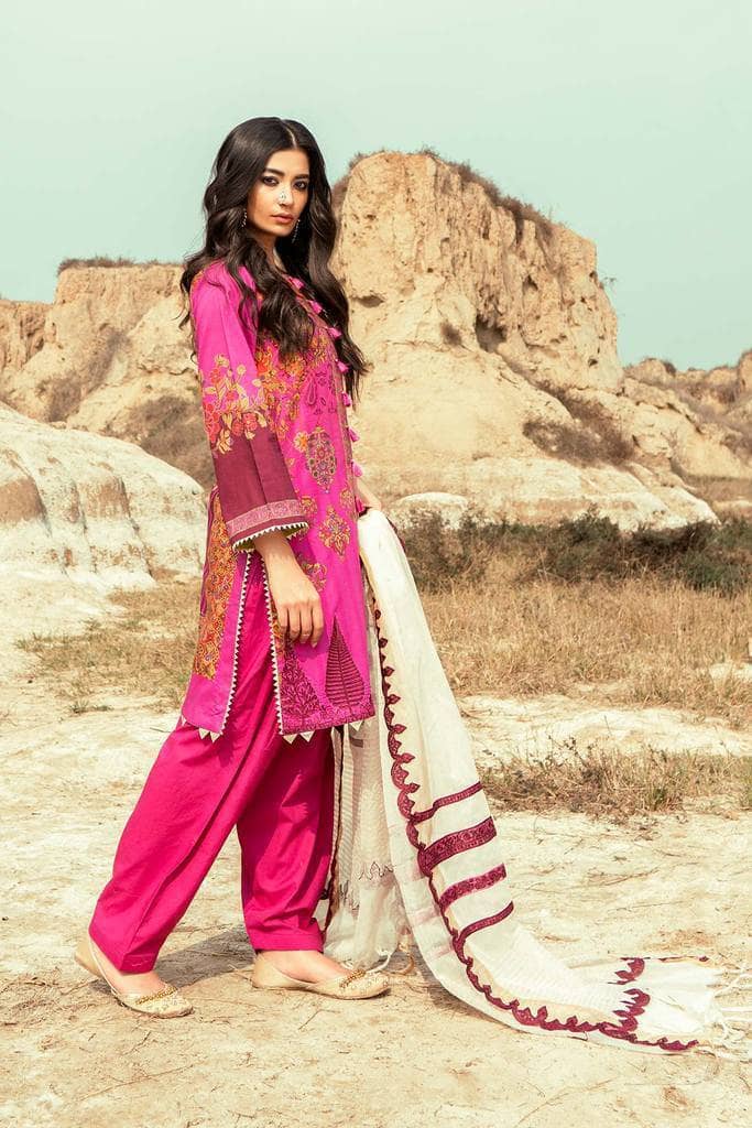 img_charizma_naranji_lawn_2021_awwal_boutique