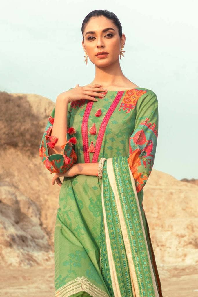 img_charizma_naranji_lawn_2021_awwal_boutique
