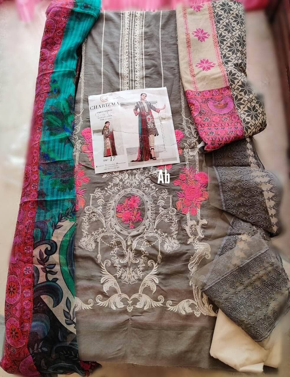 img_open_pics_charizma_festive_lawn_awwal_boutique