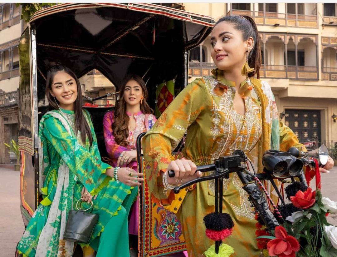img_charizma_Qaus_lawn_awwal_boutique