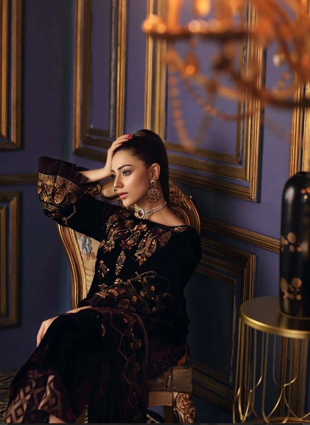 Charizma Signora Velvet Collection/Glinted Night VVT-01 - AWWALBOUTIQUE