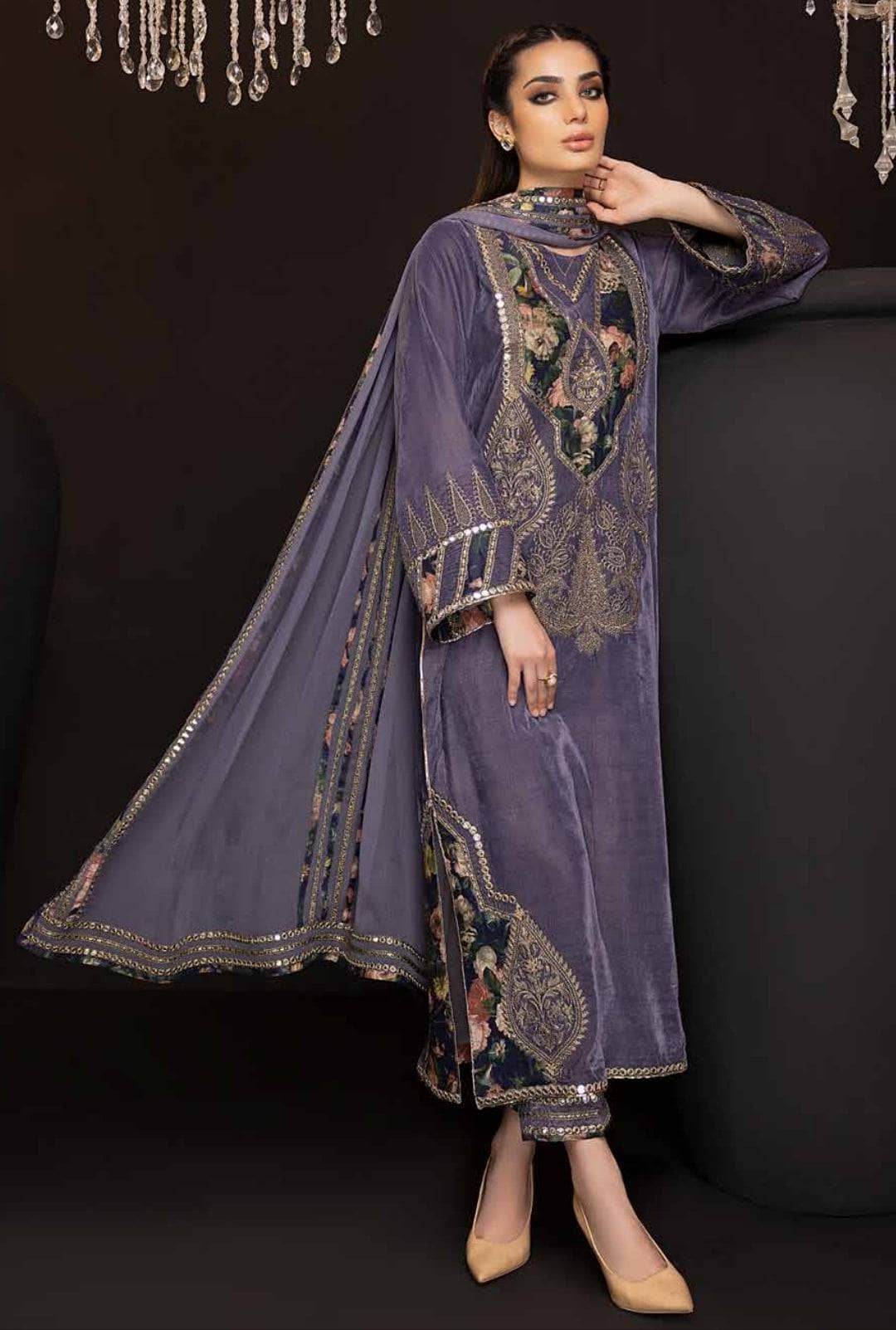 img_charizma_velvet_collection_22_awwal_boutique