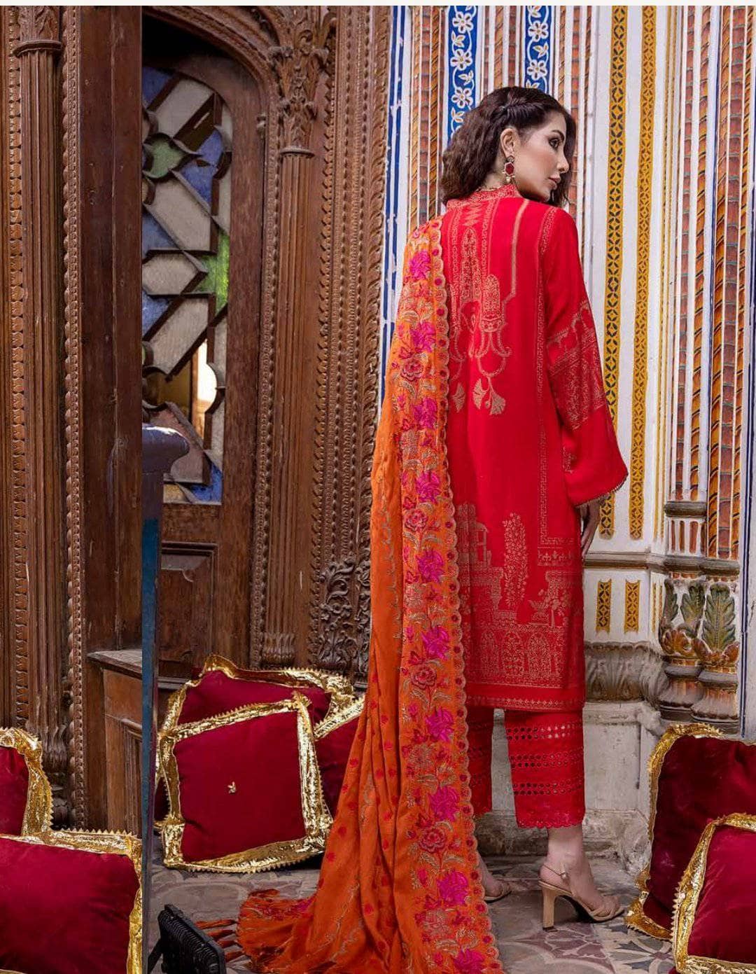 img_charizma_signature_leather_jacquard_woolen_shawl_awwal_boutique