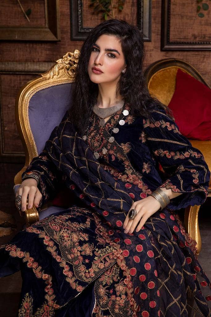 img_charizma_signora_velvet_awwal_boutique