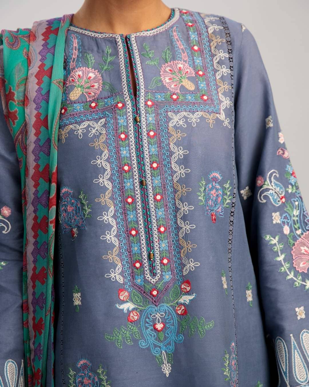 img_coco_lawn_by_zara_shahjahan_23_awwal_boutique