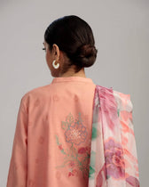 img_coco_lawn_by_zara_shahjahan_23_awwal_boutique