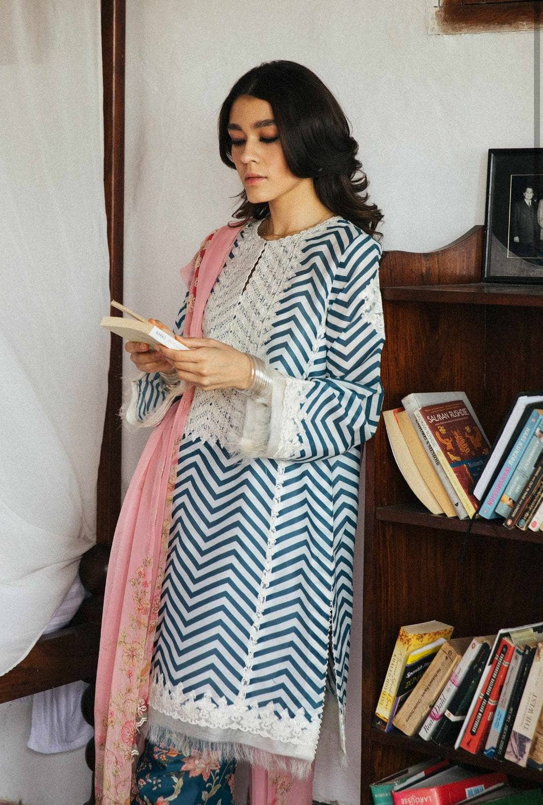 img_coco_by_zara_shahjahan_vol_2_awwal_boutique