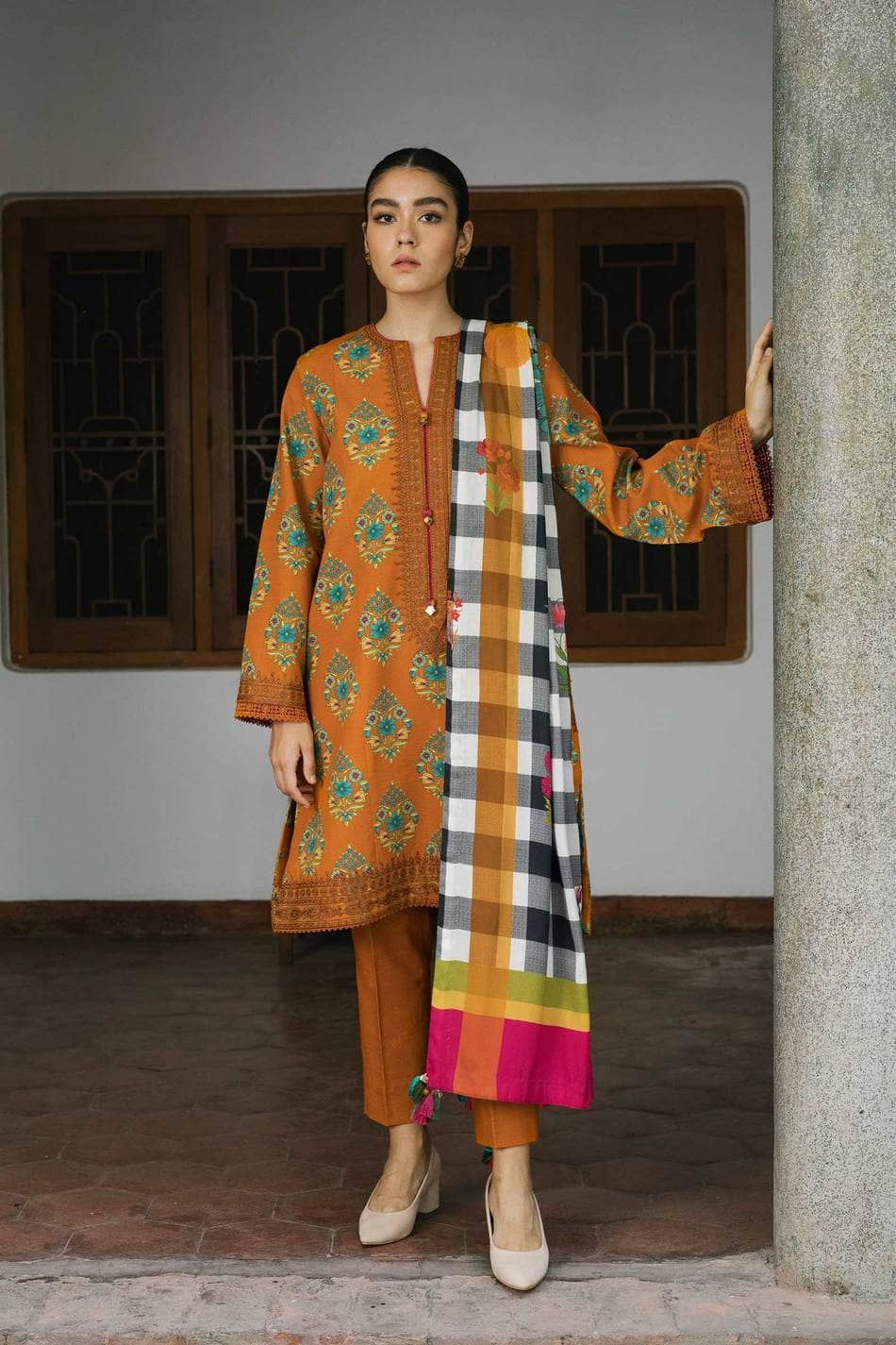 img_zara_shahjahan_coco_winter_21_awwal_boutique