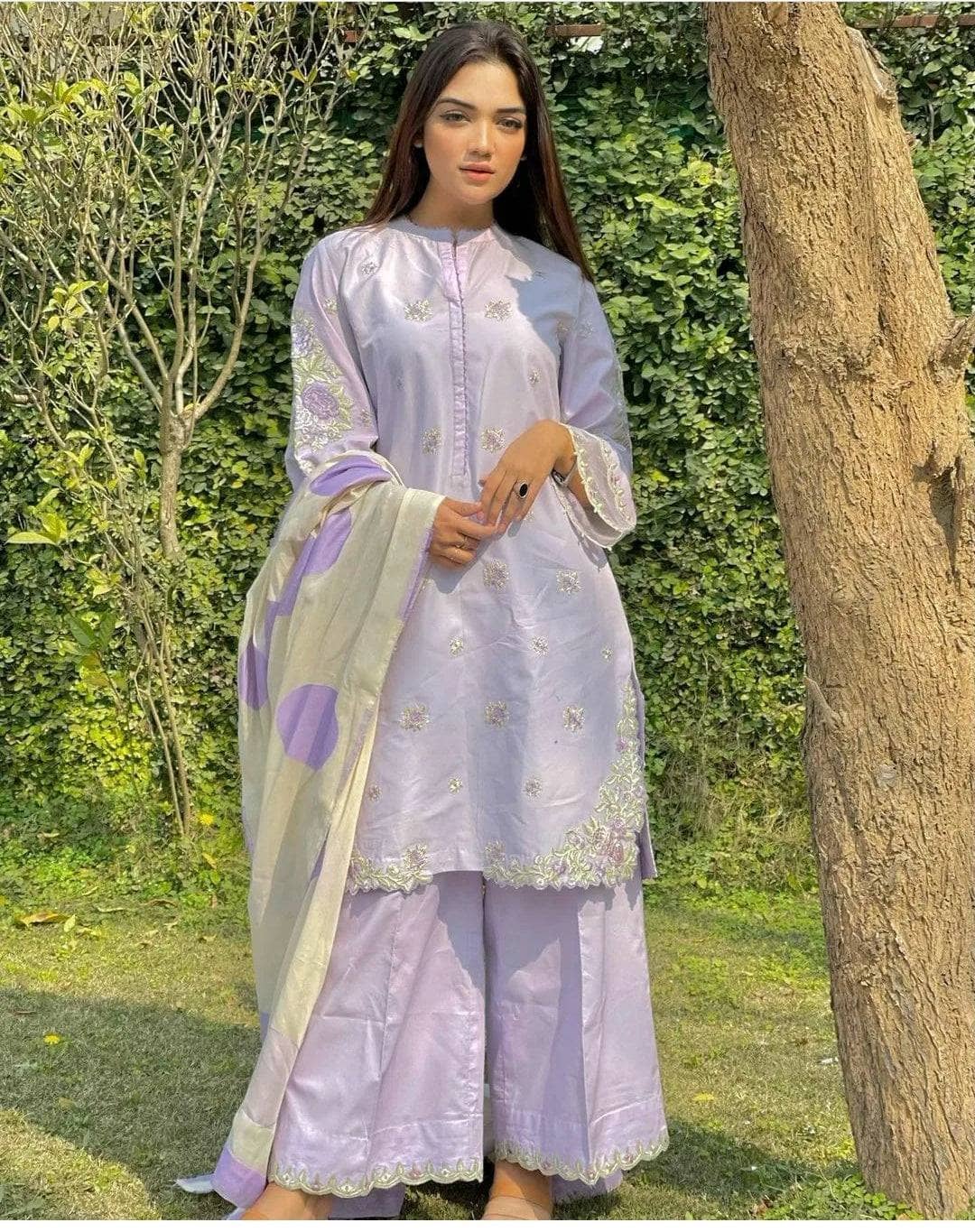 img_coco_lawn_2022_by_zara_shahjahan_awwal_boutique