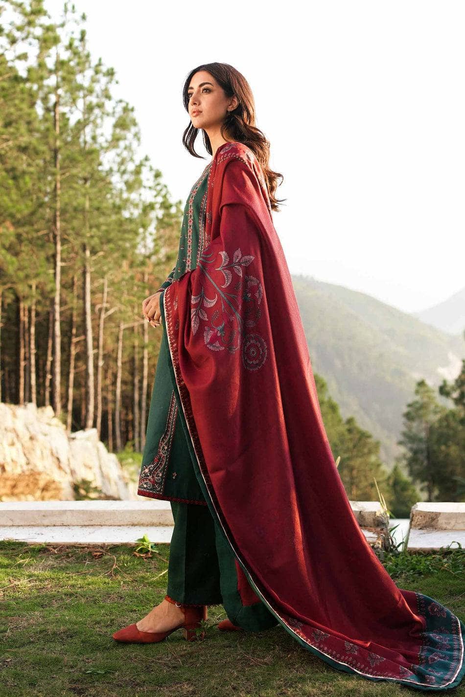Img_coco_by_zara_shahjahan_winter_22_awwal_boutique