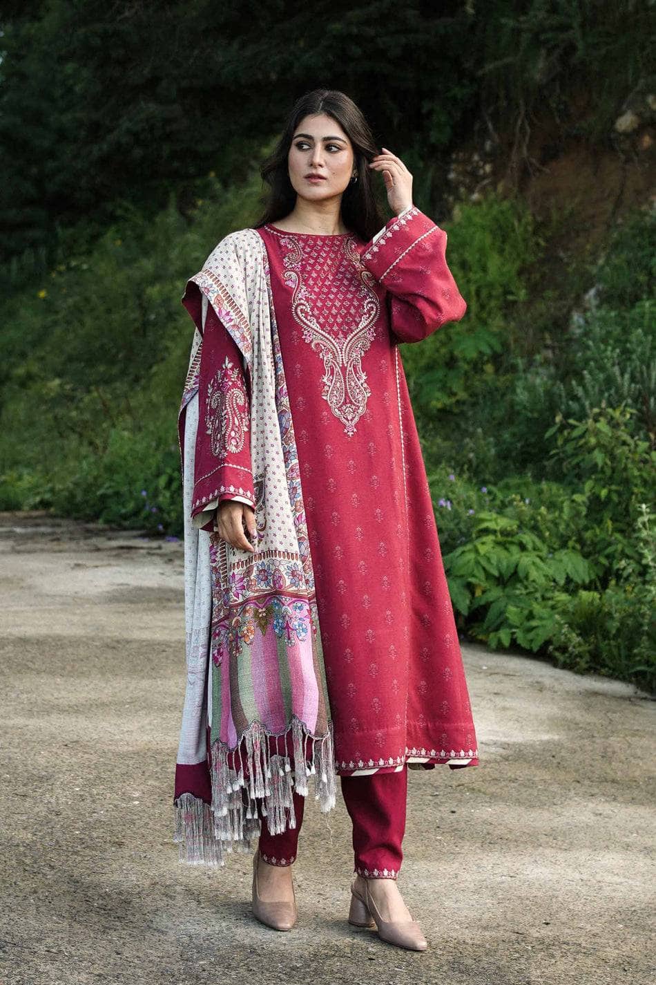 Img_coco_by_zara_shahjahan_winter_22_awwal_boutique