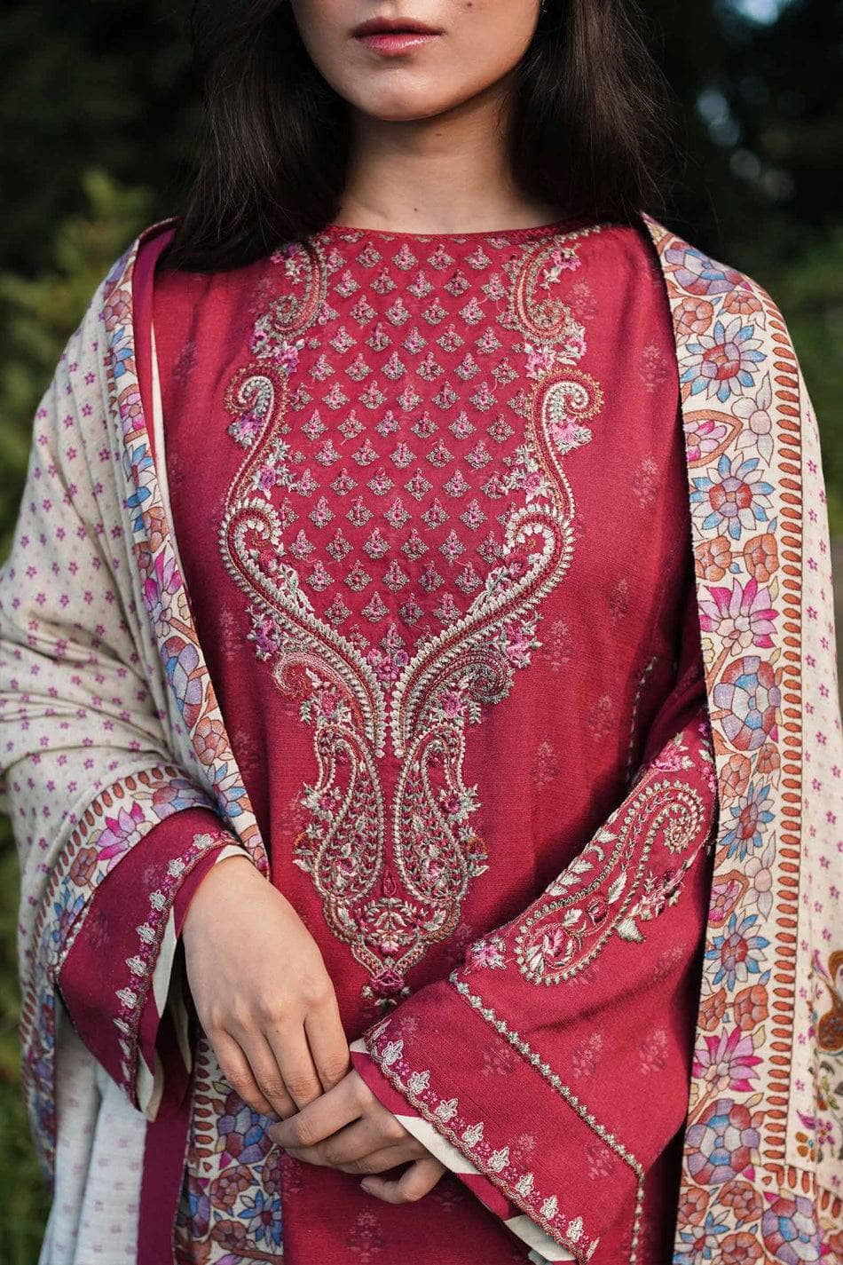Img_coco_by_zara_shahjahan_winter_22_awwal_boutique