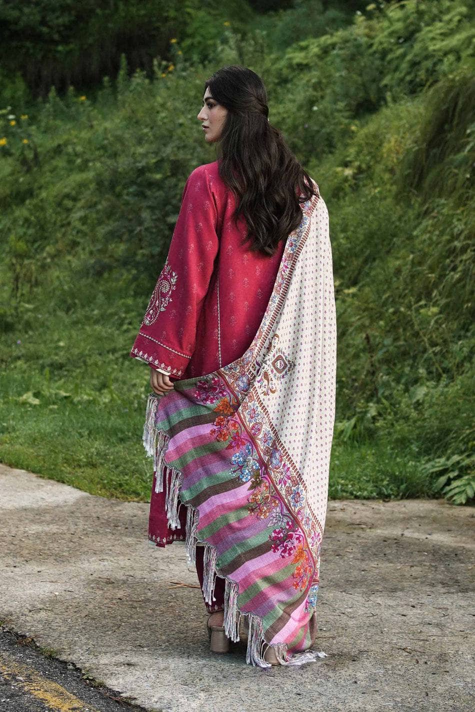 Img_coco_by_zara_shahjahan_winter_22_awwal_boutique