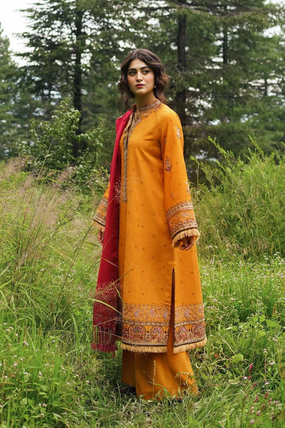 Img_coco_by_zara_shahjahan_winter_22_awwal_boutique