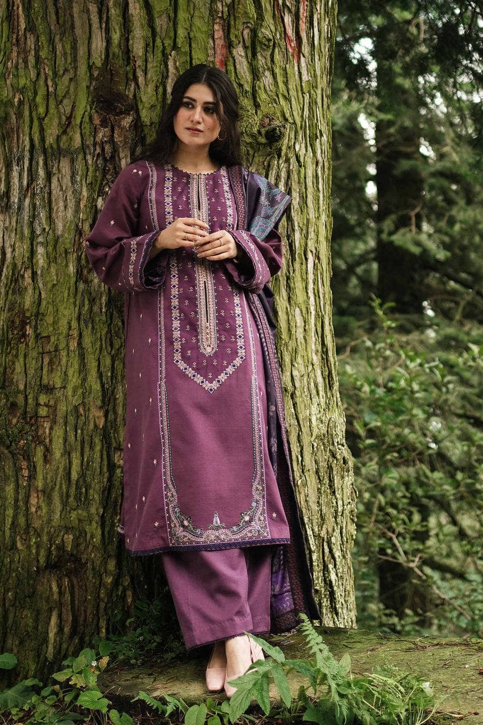 Img_coco_by_zara_shahjahan_winter_22_awwal_boutique
