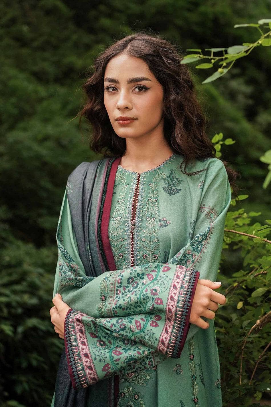 Img_coco_by_zara_shahjahan_winter_22_awwal_boutique