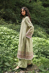 Img_coco_by_zara_shahjahan_winter_22_awwal_boutique