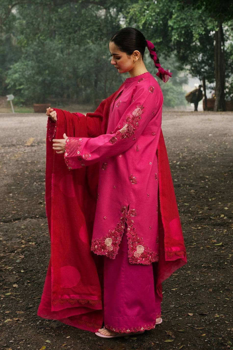img_coco_lawn_2022_by_zara_shahjahan_awwal_boutique